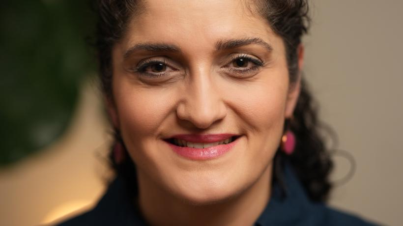 Foto: FlashMeStudio Porträt von Sema Akbunar